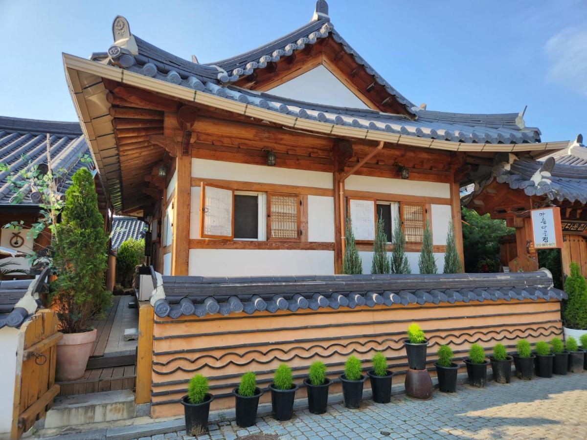 Beautiful House Hotel Чонджу Екстериор снимка